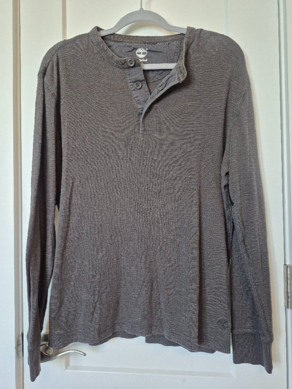 Timberland Men’s Gray Textured Henley – Long Sleeve Casual Tee (Size Large)